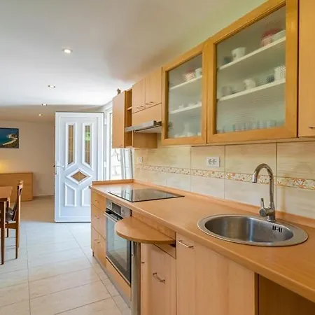 Apartment Mariza *