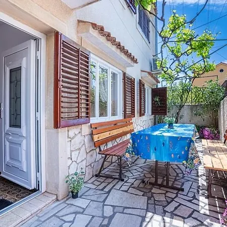 Mariza Cres