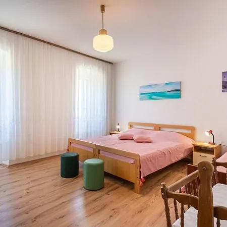Apartment Mariza *